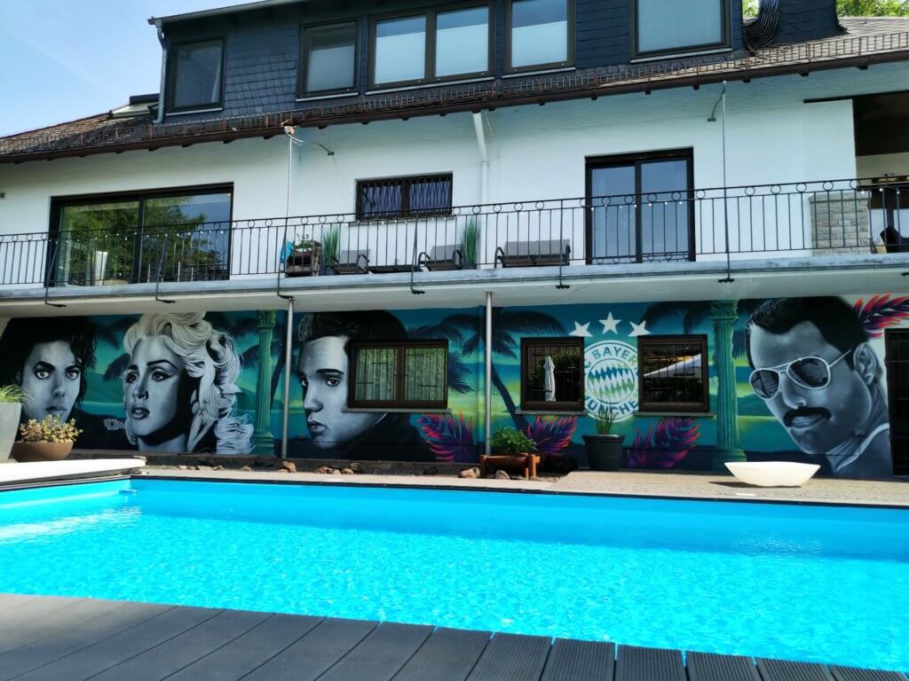 Poolbereich Frankfurt